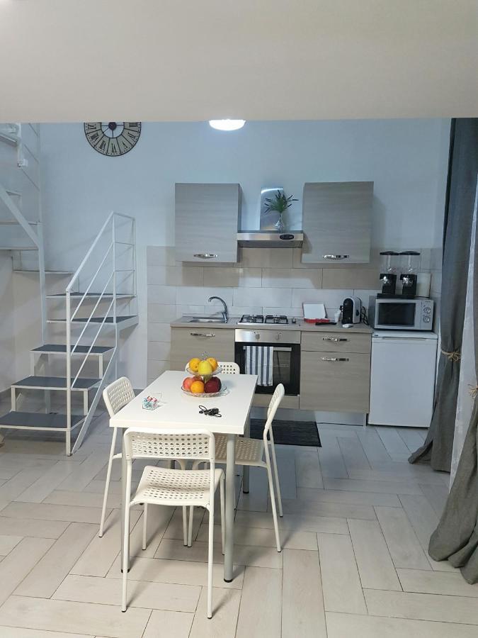 לינה וארוחת בוקר נאפולי Casa Lucia מראה חיצוני תמונה