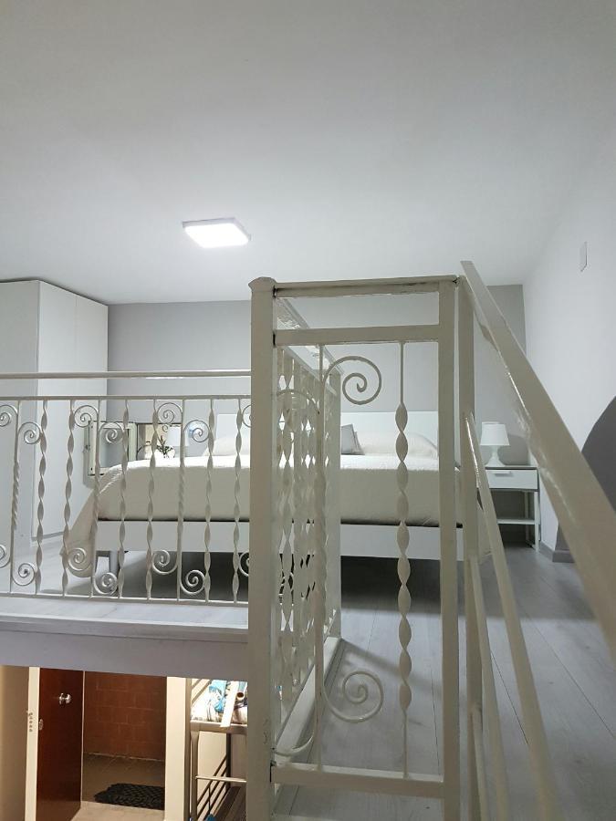 לינה וארוחת בוקר נאפולי Casa Lucia מראה חיצוני תמונה